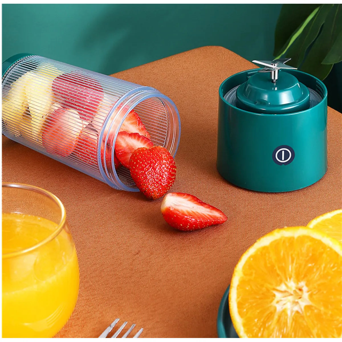 Rechargeable Portable Fruit Juicer Cup